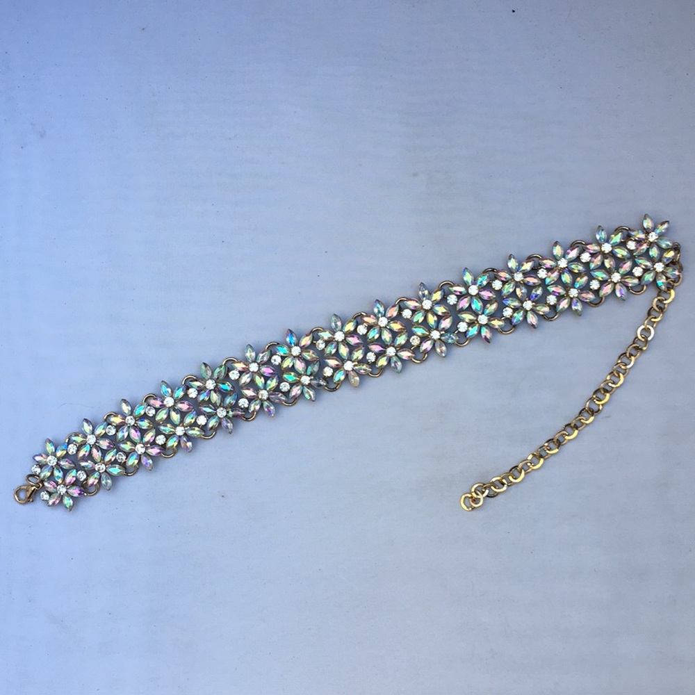 New! Rhinestone Iridescent Choker - Picture 3 of 7